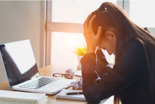 woman struggling to manage work stress needing anxiety treatment in Simi Valley, ca